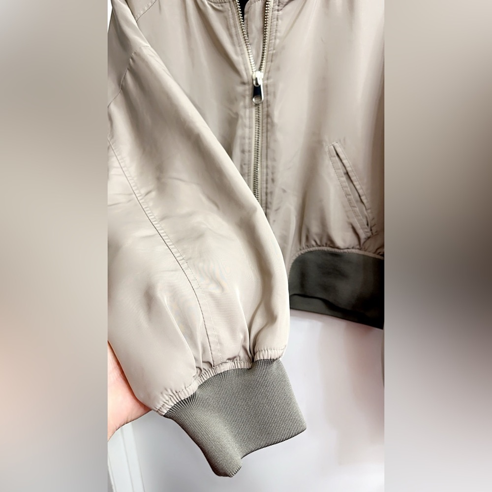 Zara bomber jacket with quilted black lining Size XL PIT TO PIT 23” LENGHT 20” - Picture 9 of 10